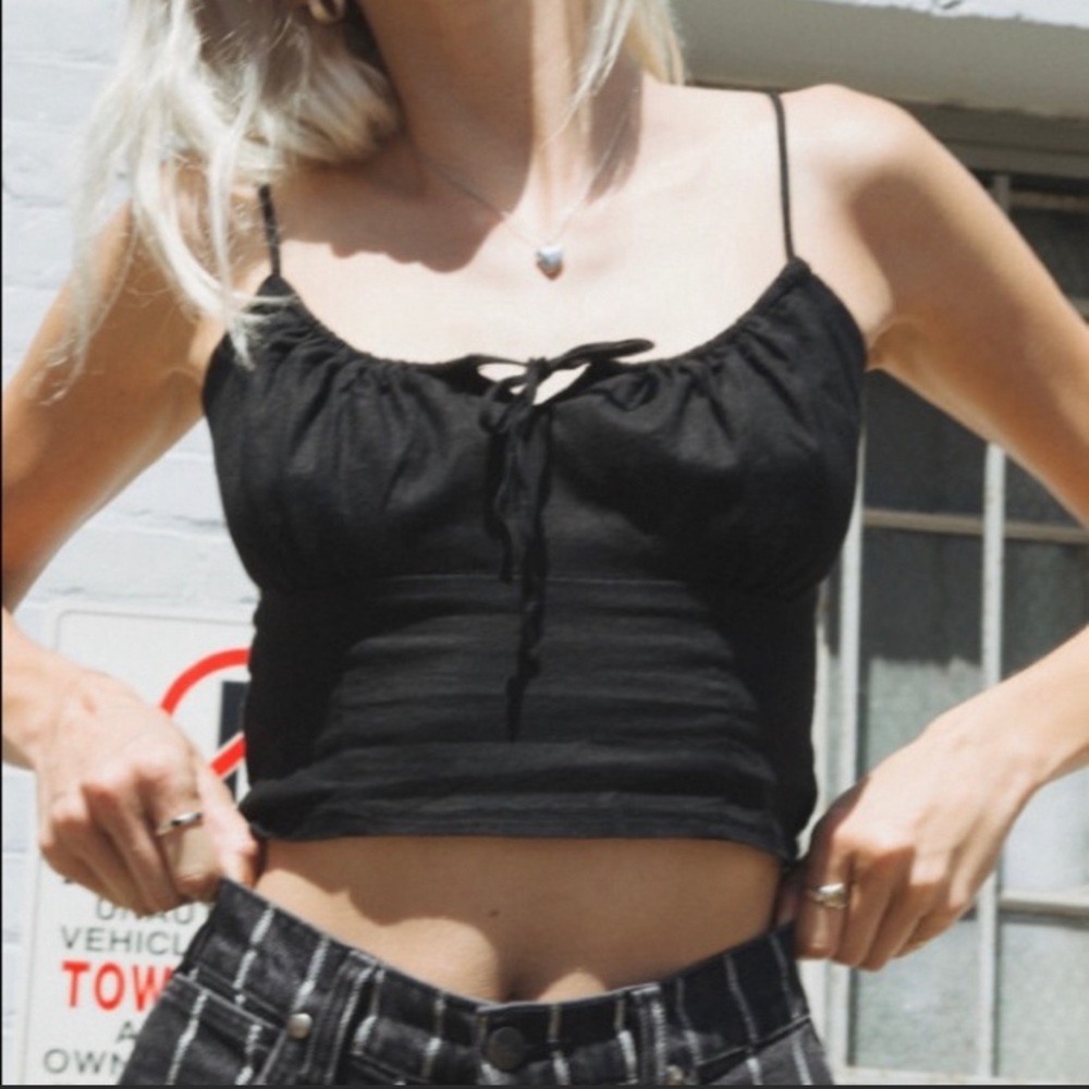 black jennifer top!!